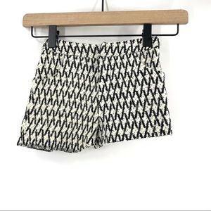 Zara Girls Black and White Patterned Shorts sz 4